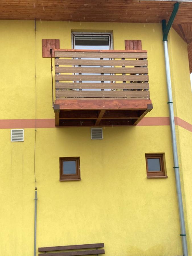 Útulný 2-izbový apartmán s balkónom Mlynica Esterno foto